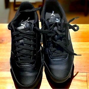 Black Puma Bella SL size 7.5 women